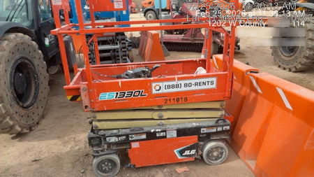 2022 JLG ES1330L