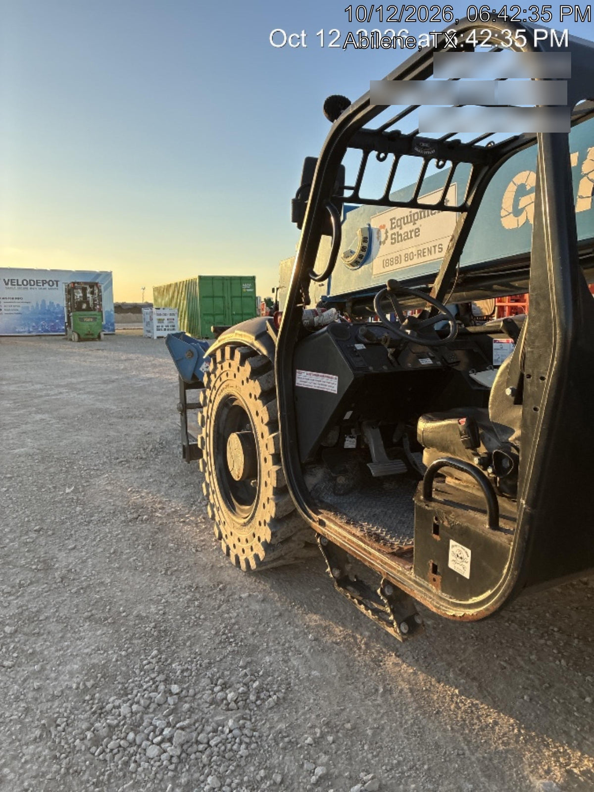 2017 Genie GTH-1056 Genie GTH1056, Solid Tires, 60" carriage, Light Kit, Open ROPS