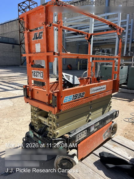 2021 JLG ES1932