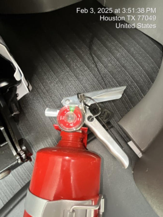 2025 CHEVROLET Express Van - Rental