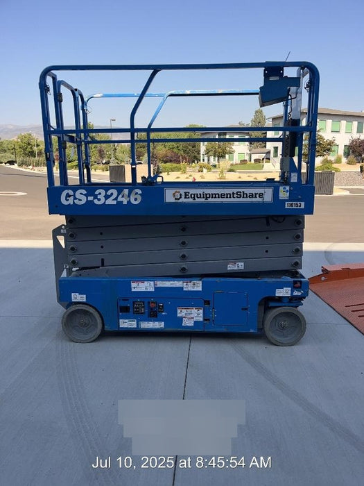 2020 Genie GS-3246 Standard, Folding full height swing gate, 800W Inverter