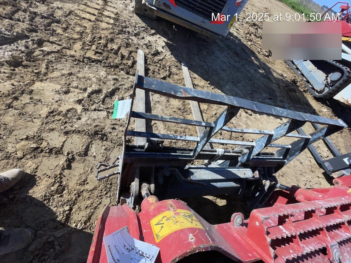 2022 ARROW MATERIAL HANDLING 72" Pallet Forks - Arrow