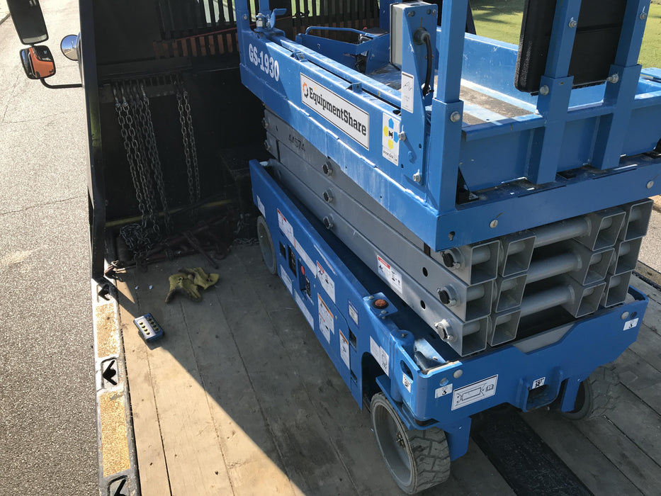 2019 Genie GS-1930 Fixed rails with chain Entry