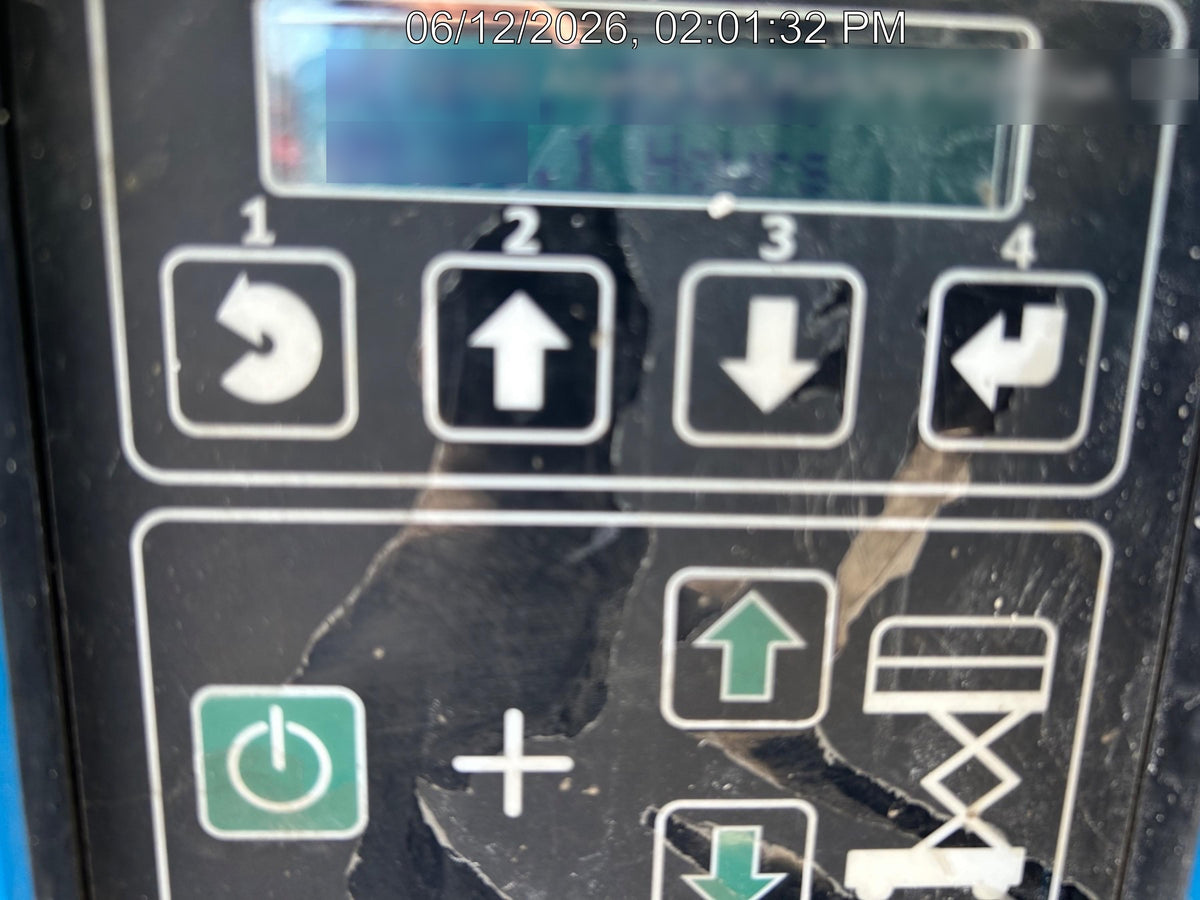 2019 Genie GS-4047 Folding rails with half height swing gate, 800W Inverter