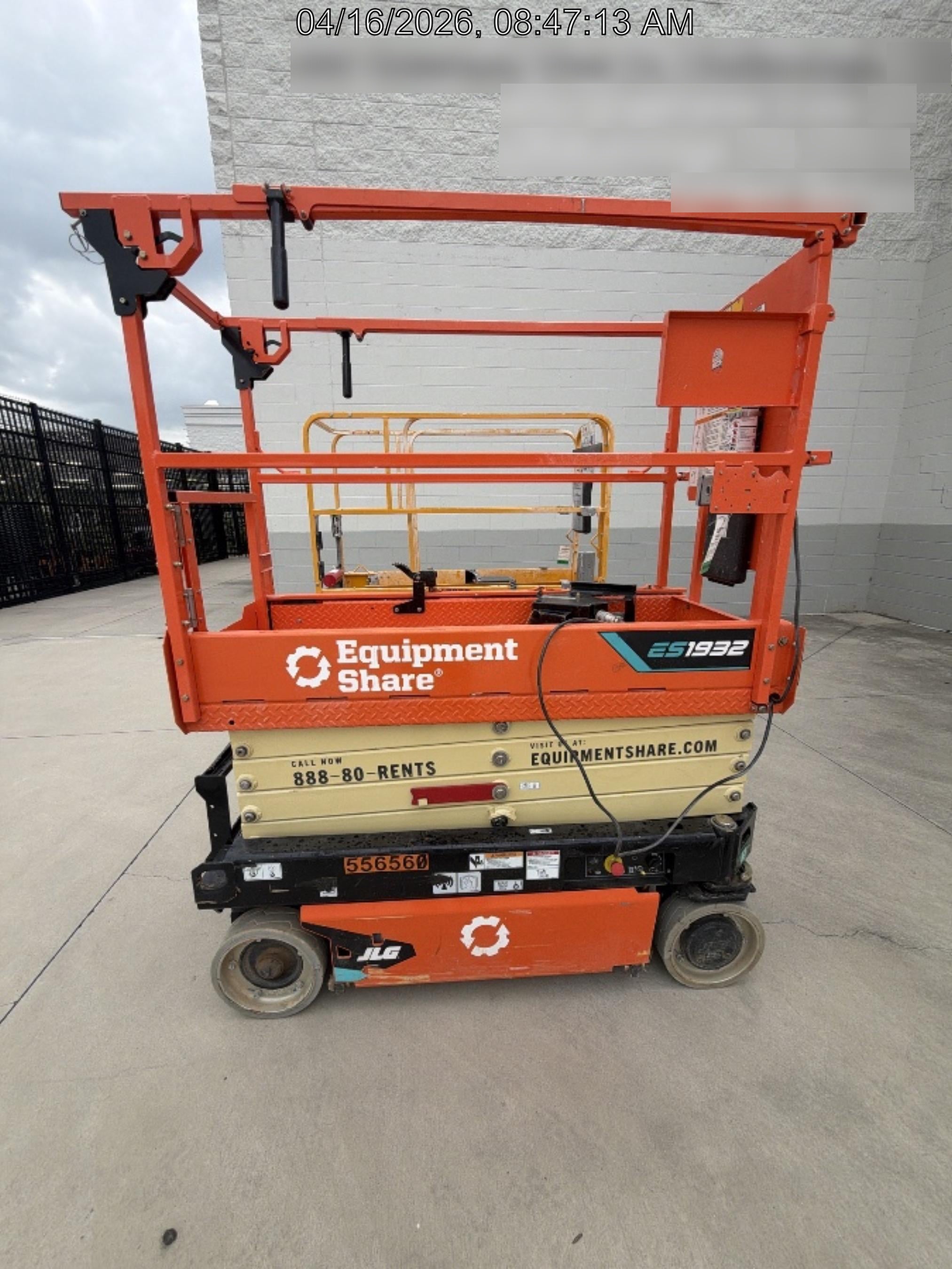 2025 JLG ES1932