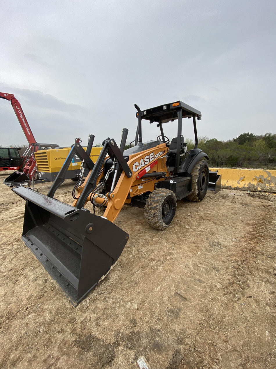 2023 CASE 570N EP