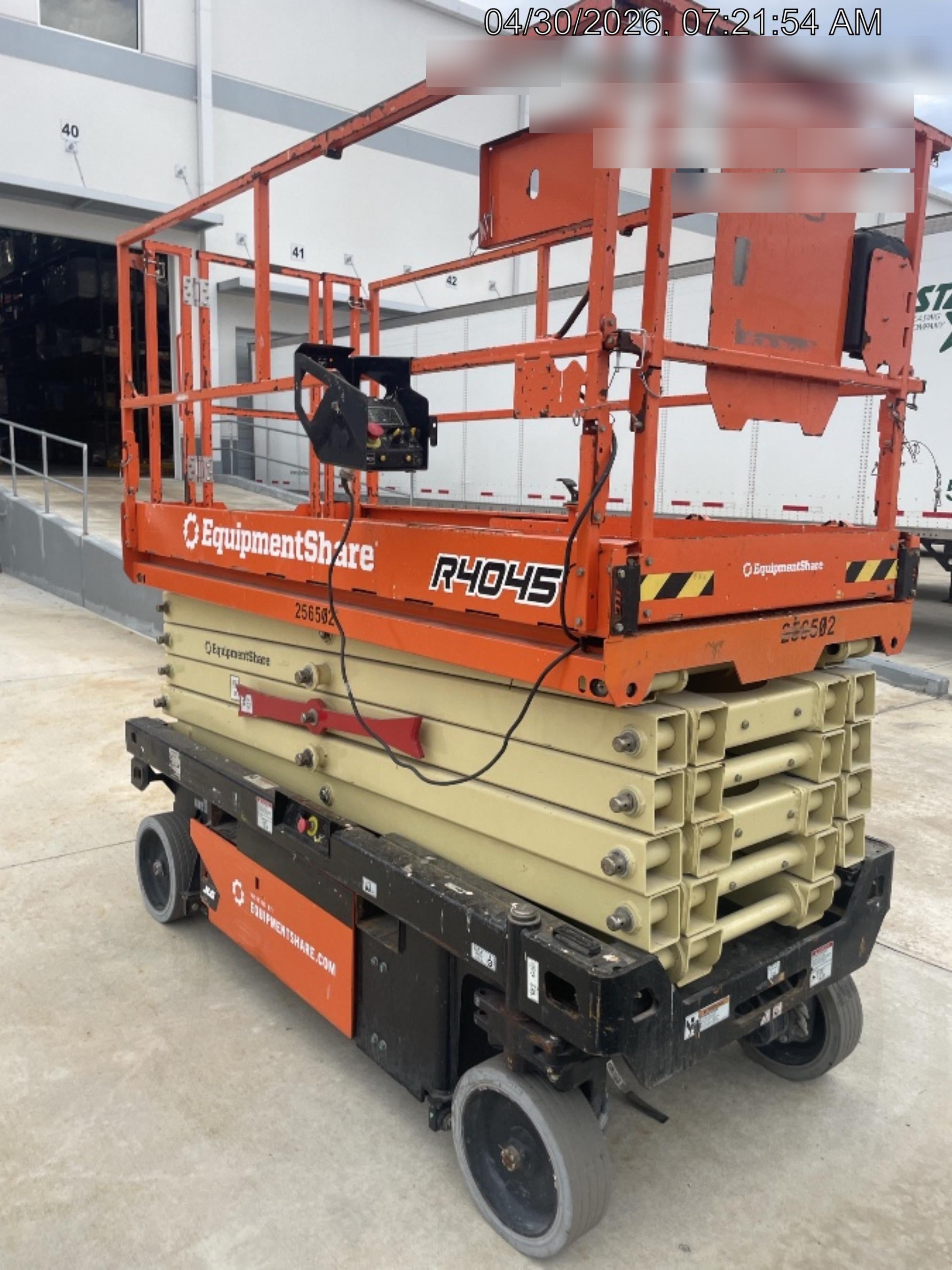 2022 JLG R4045