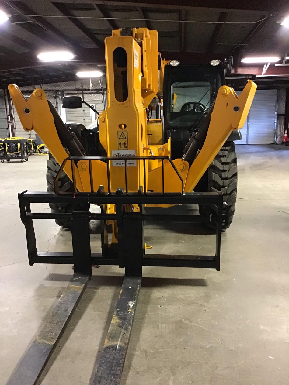 2019 JCB 512-56 74 HP w/CAB/HVAC, Beacon, Aux Hydraulics, Worklights, Solid Tires, 60" Carriage/Forks