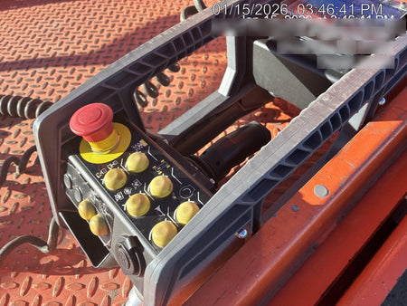 2022 JLG RT4069