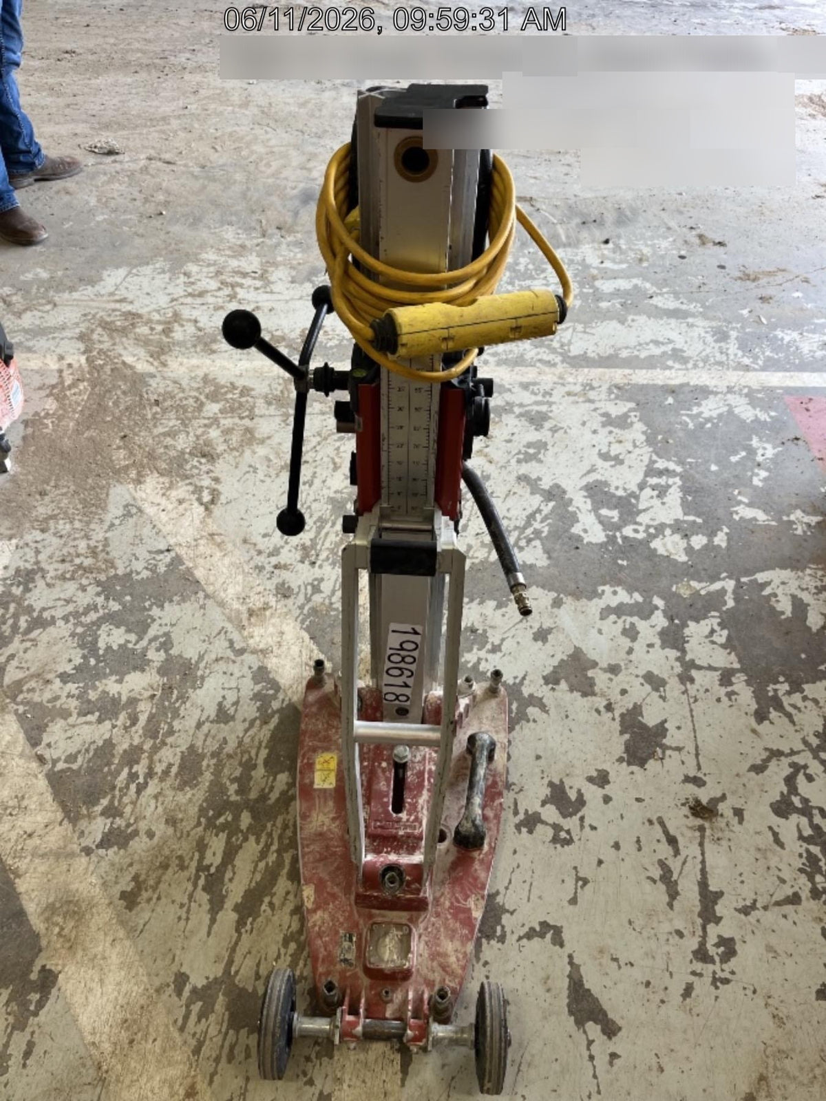 2022 HILTI DD250E