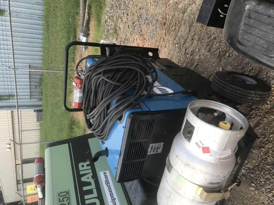 2019 Miller Electric BOBCAT 250 Standard w/Running Gear, Bracket, Hose