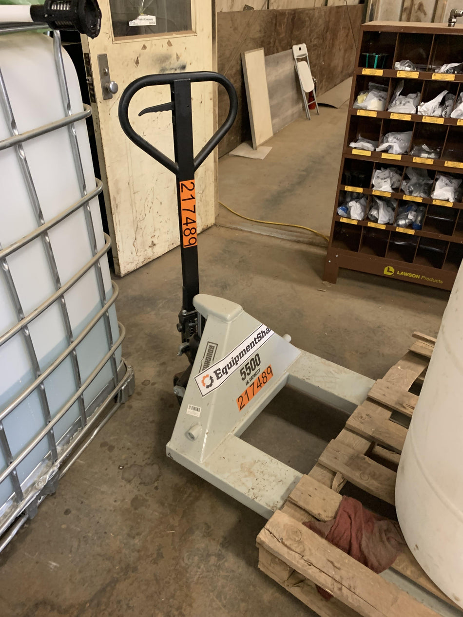 2022 ROUGHNECK 5,500lb Manual Pallet Jack - Roughneck