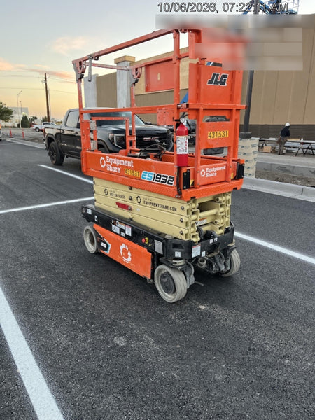 2024 JLG ES1932