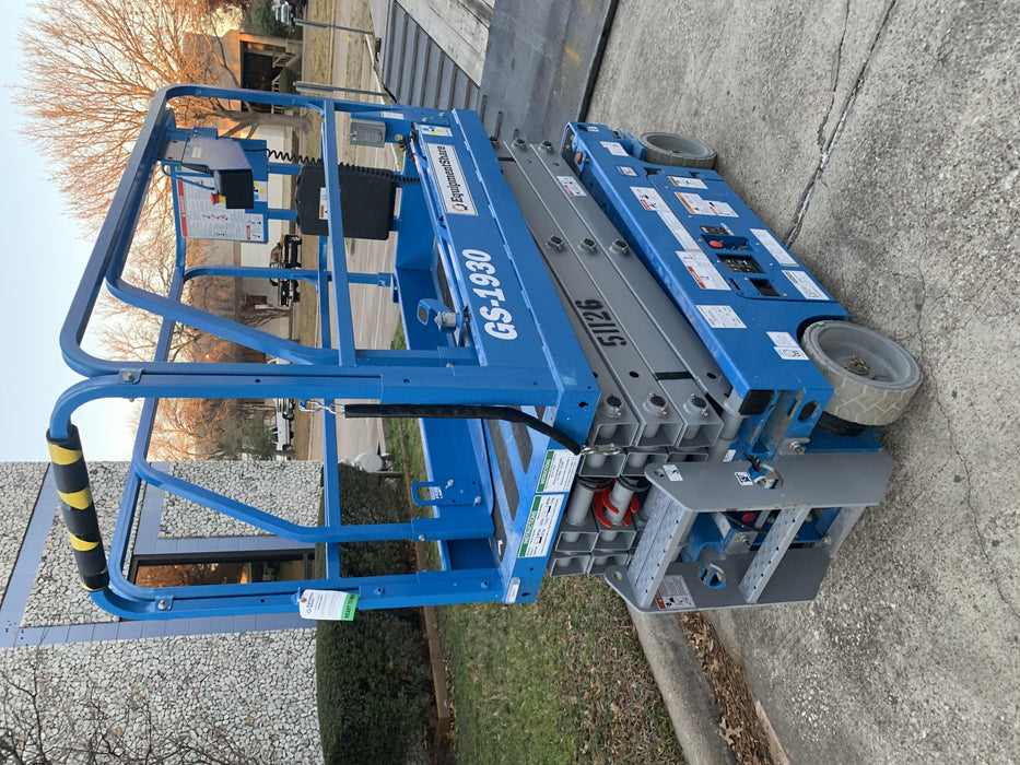 2019 Genie GS-1930 Fixed Rails with Chain Entry