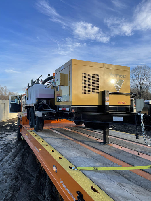 2021 Vac-Tron LP573XDT T4 Koehler Diesel Engine, 500 Gallon Debris Tank, x2 100 Gallon Water Tanks