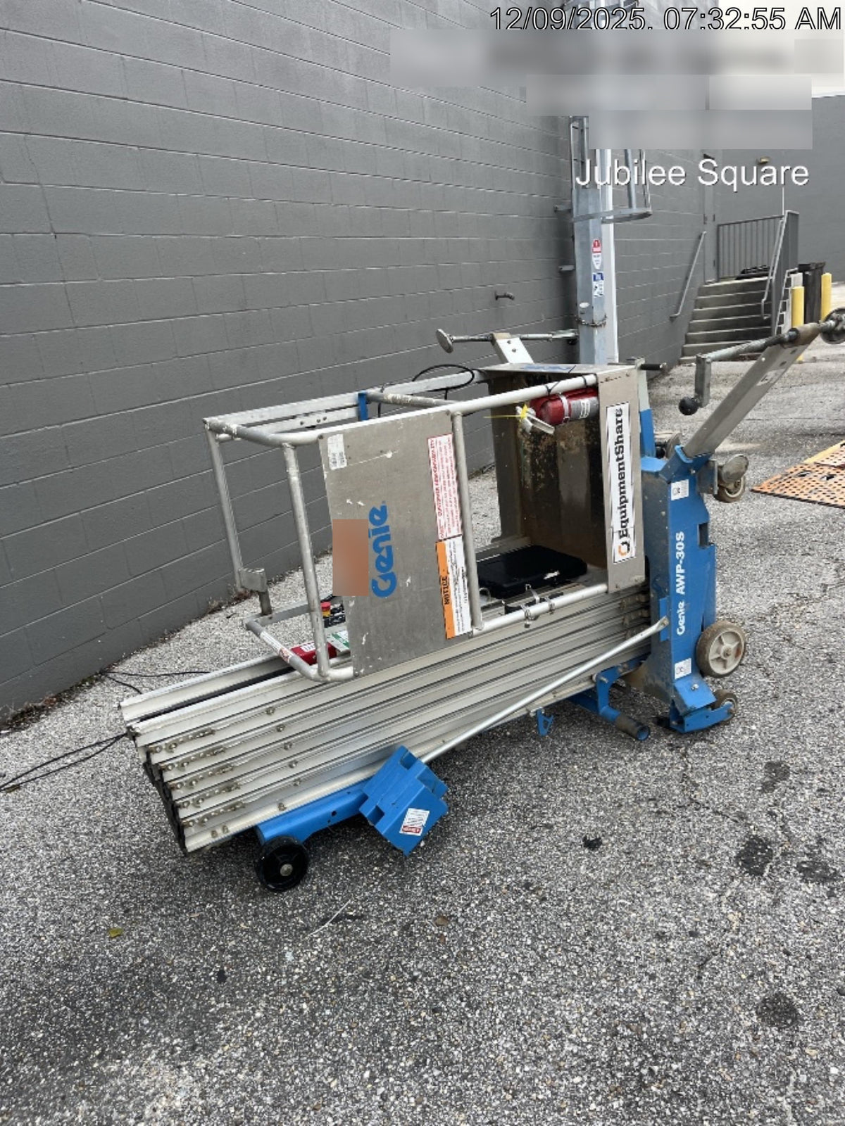 2019 GENIE AWP-30S