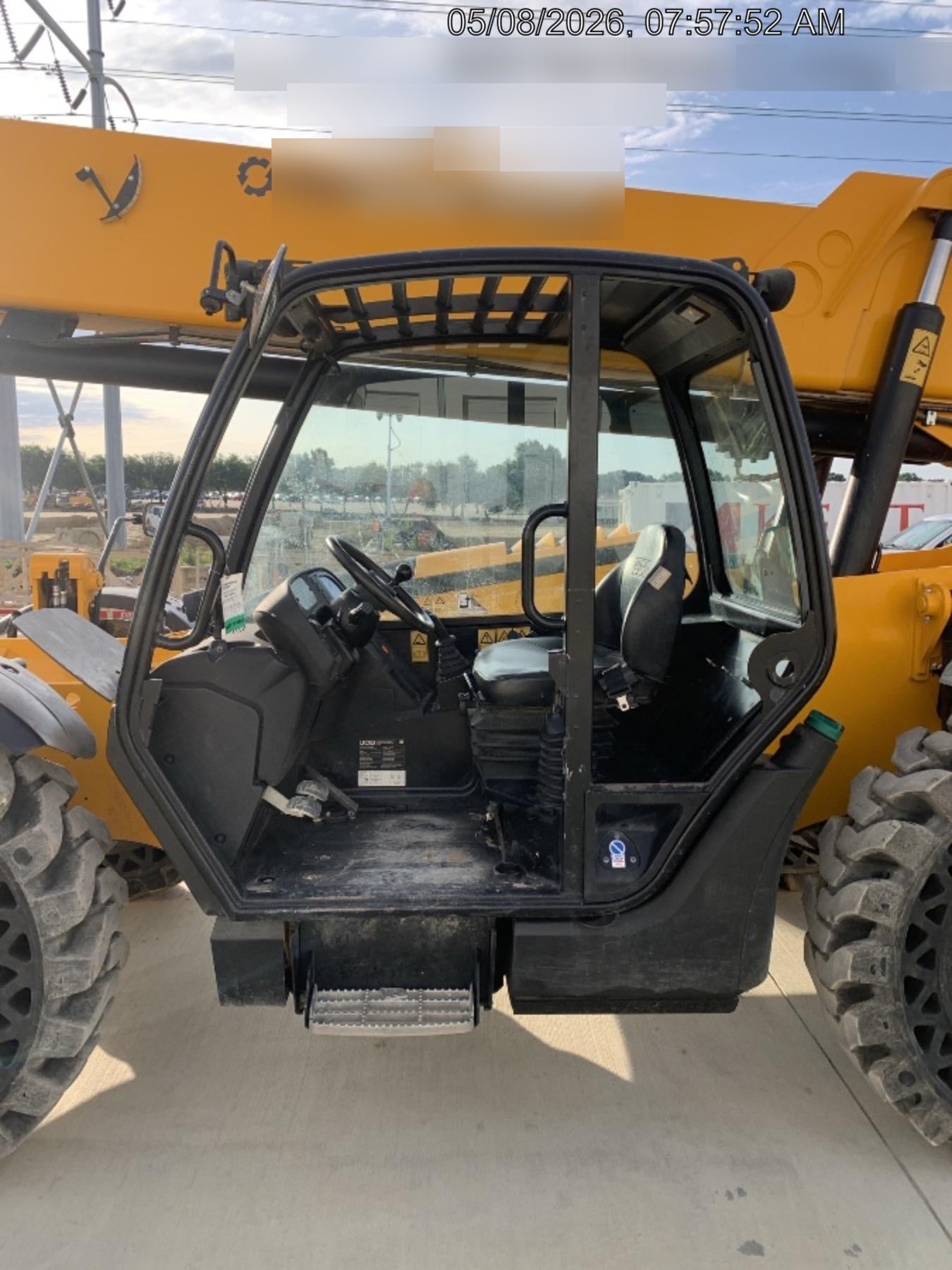 2023 JCB 510-56