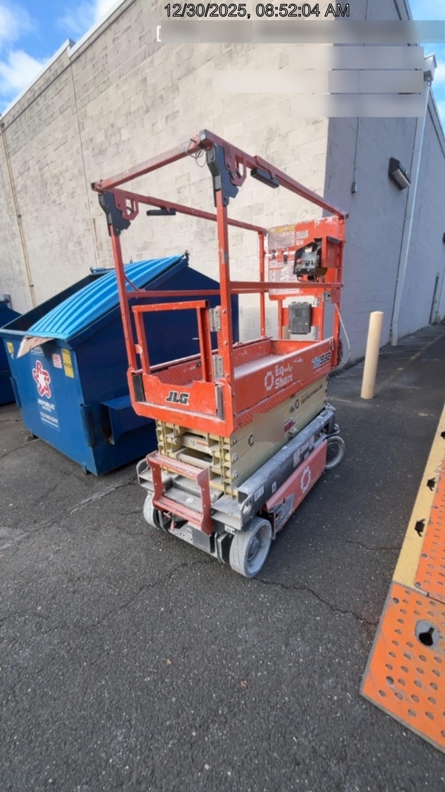 2022 JLG ES1932