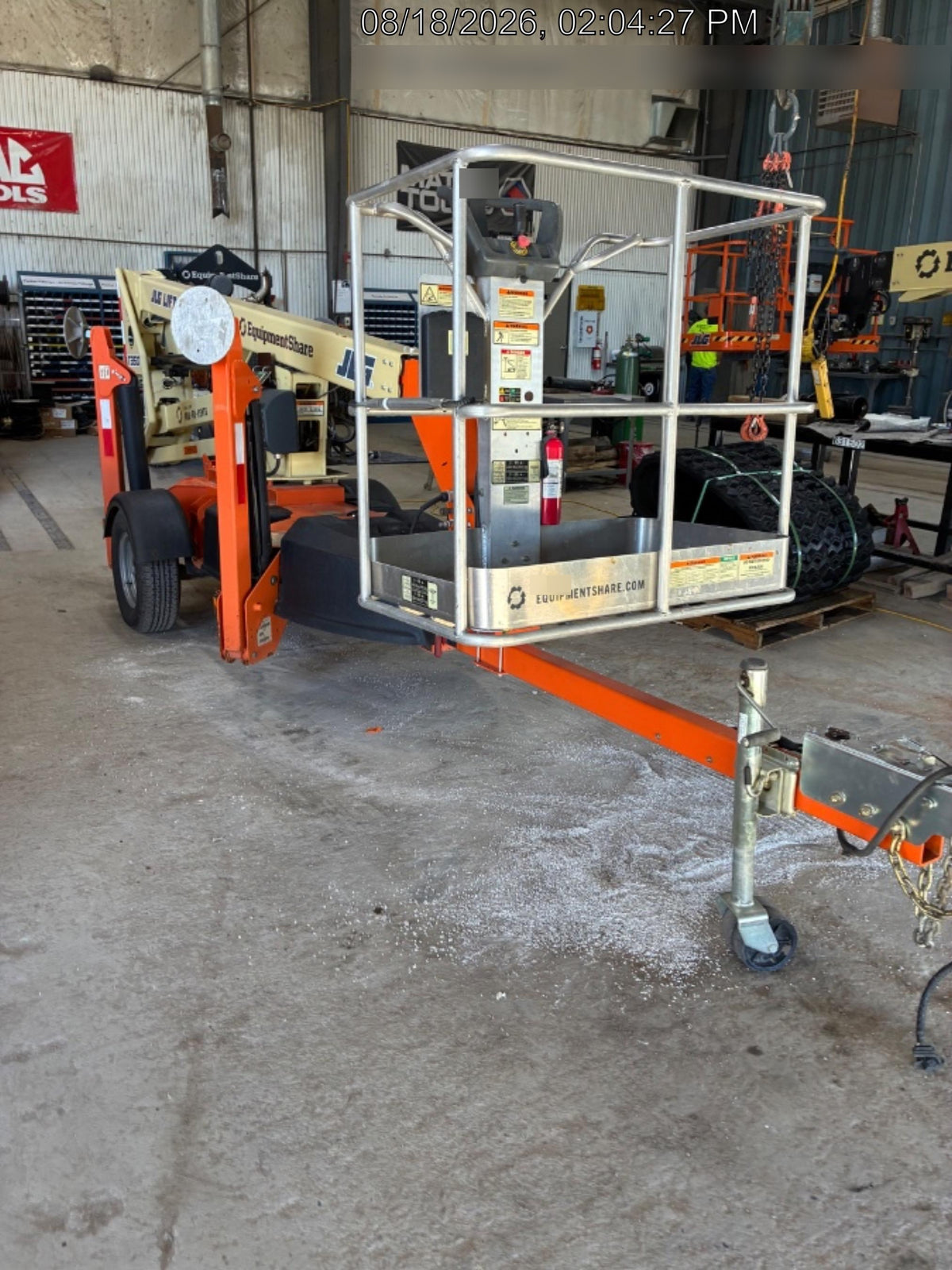 2023 JLG T350