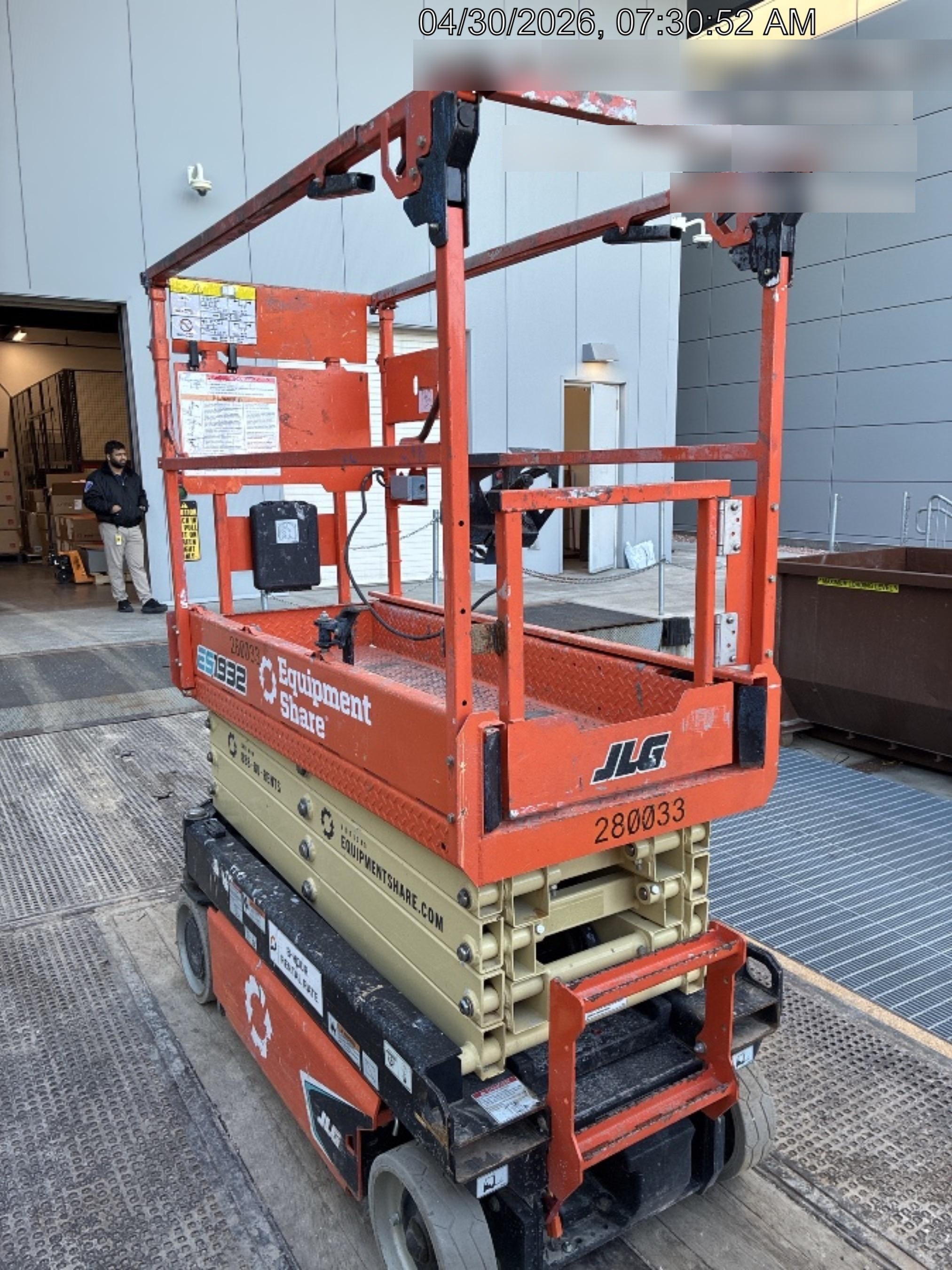 2022 JLG ES1932