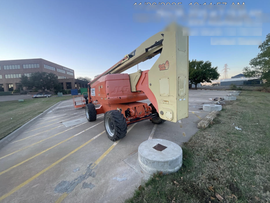2015 JLG 800AJ
