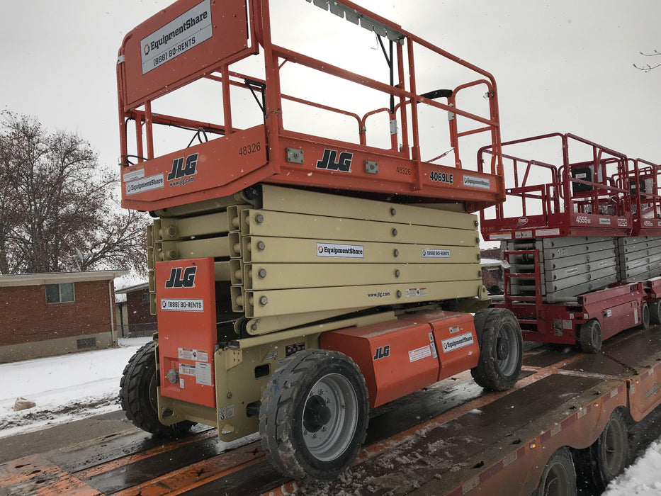 2019 JLG 4069LE Solid Non Marking Tires, Rotating Beacon