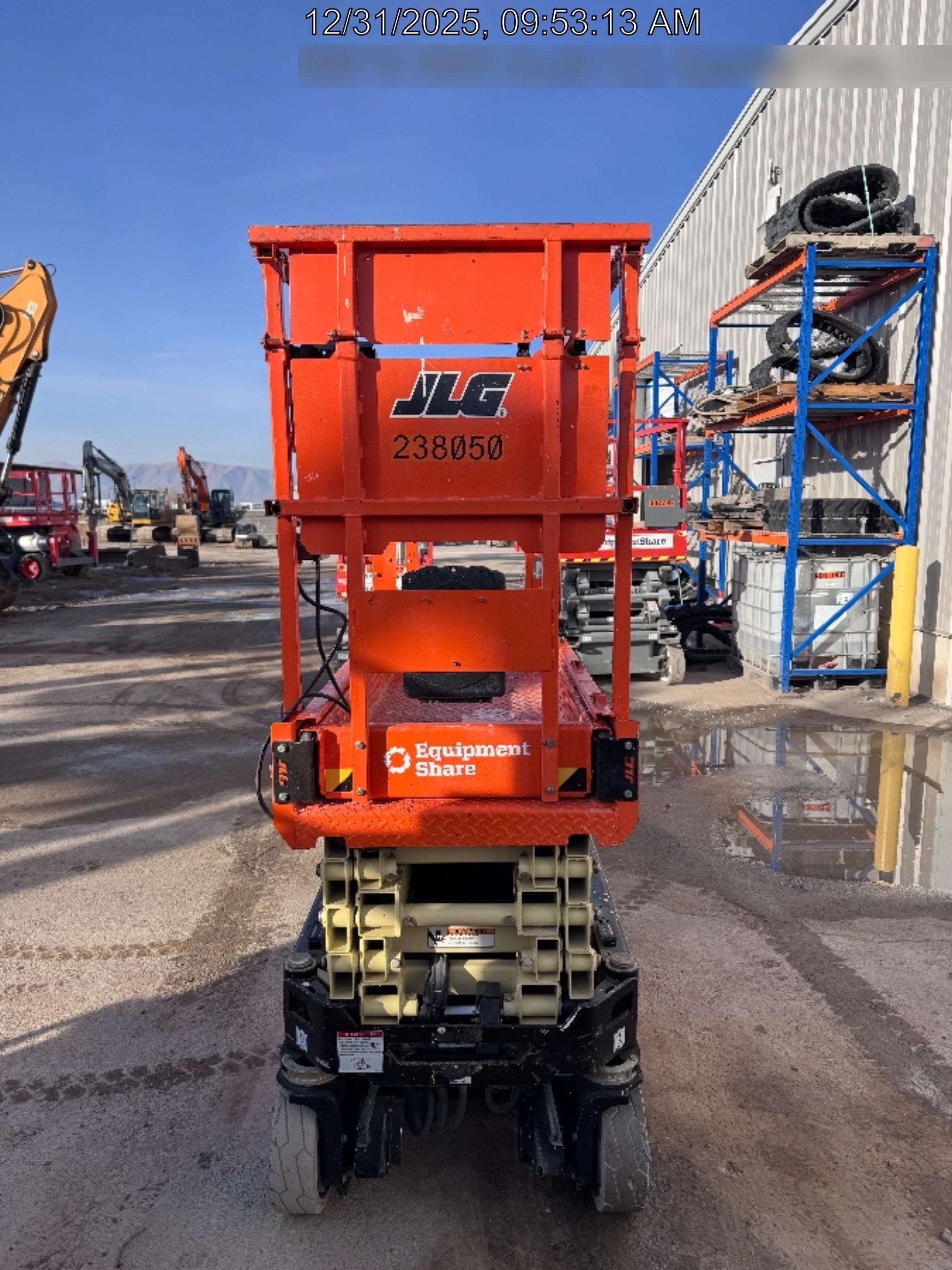 2022 JLG ES1932