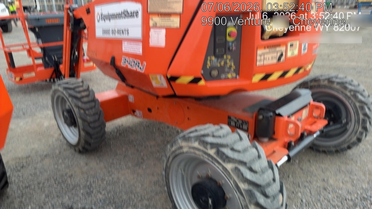 2022 JLG 340AJ