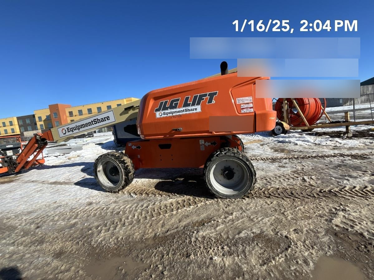 2023 JLG 660SJ