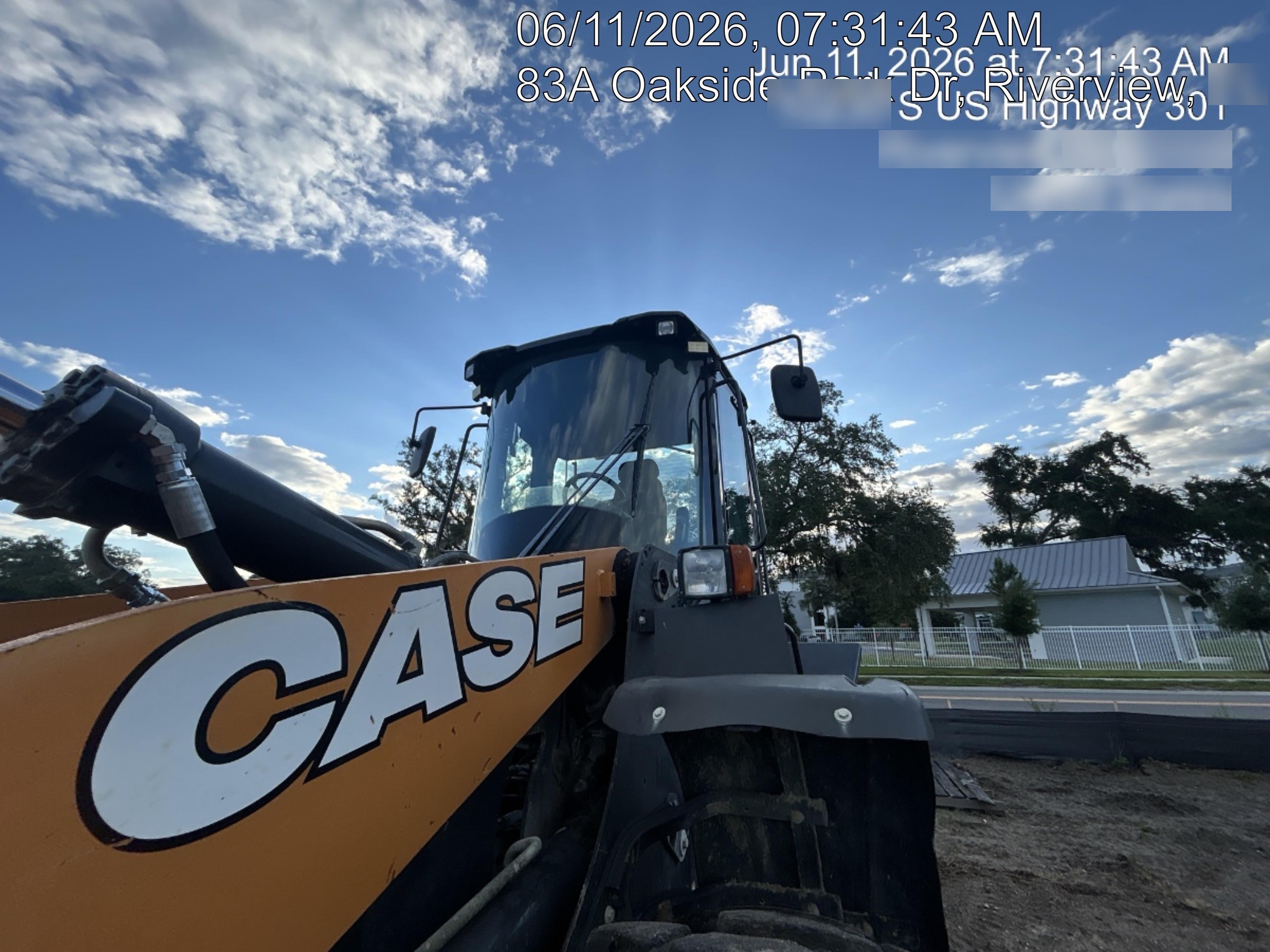 2023 CASE 821G