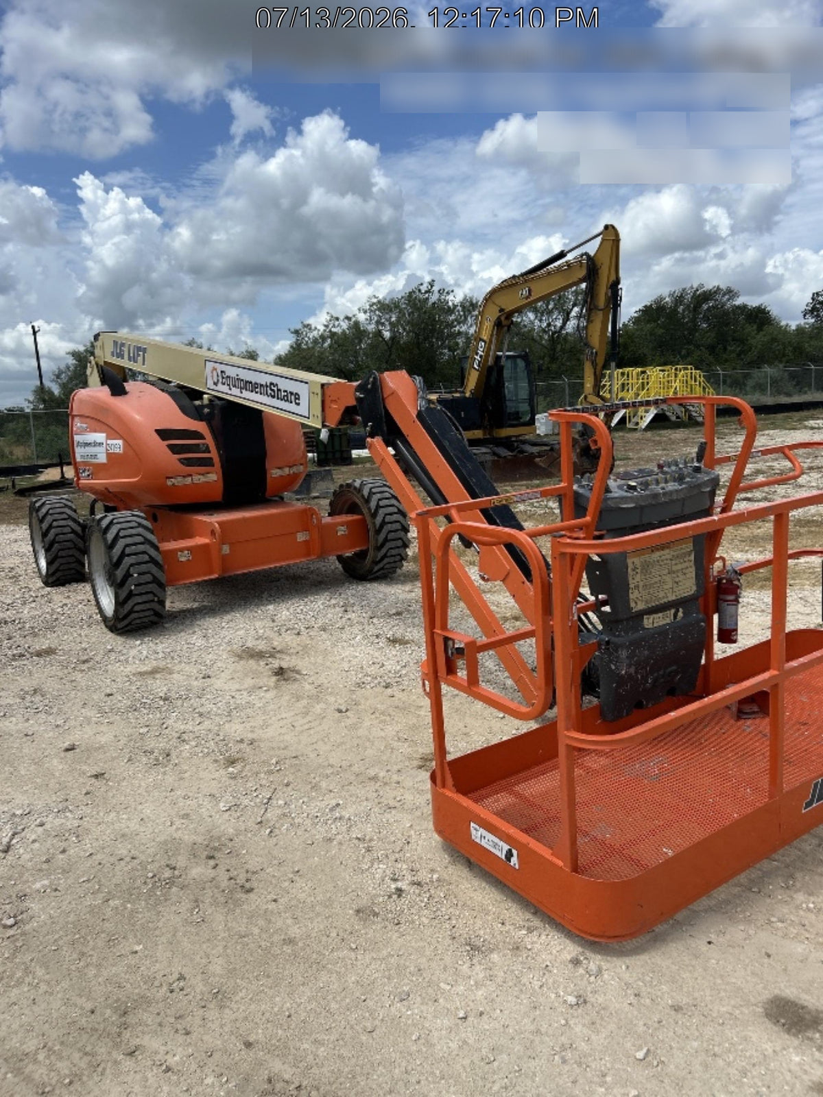 2019 JLG 600AJ