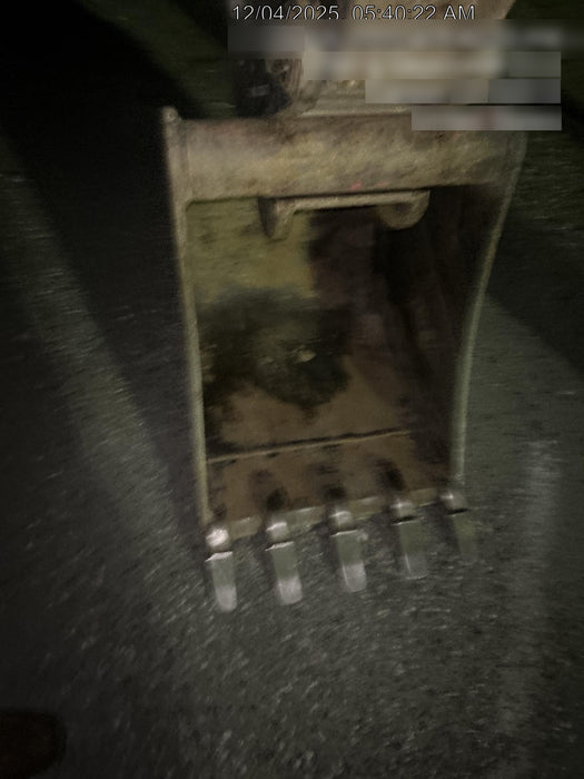 2019 John Deere 410L 4WD, CAB/HVAC, Standard Dipperstick, ISO Controls, Rear Aux Hydraulics, Manual QC w/1.5 Yd Bucket w/Forks, 24" Bucket