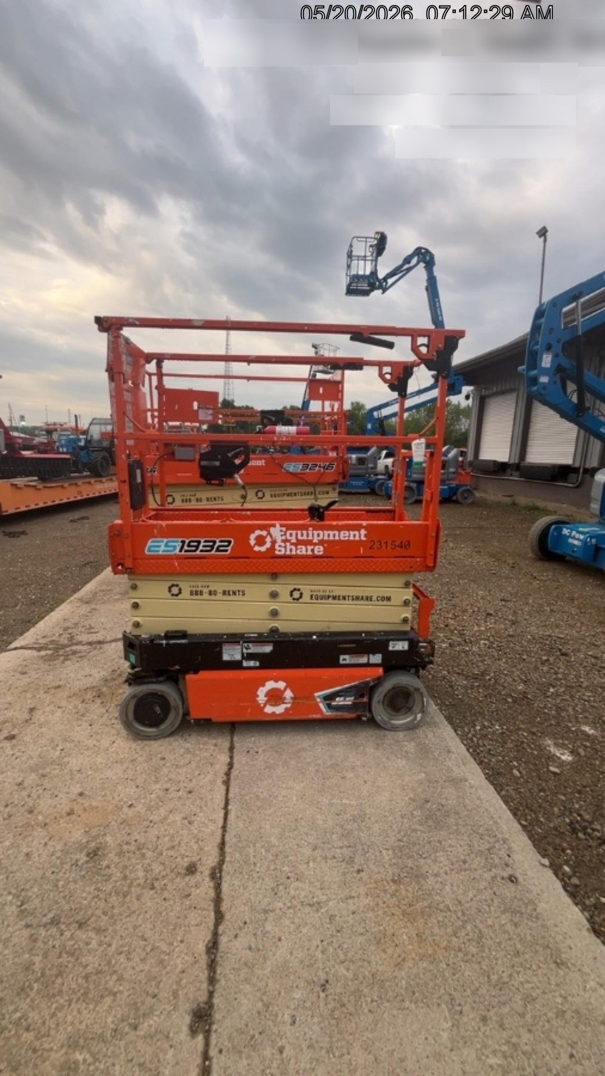 2022 JLG ES1932