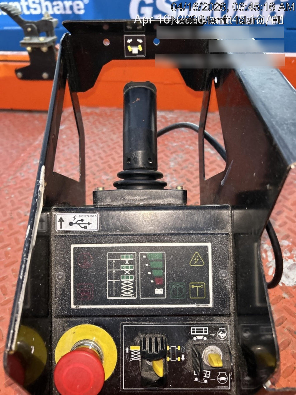 2025 JLG ES3246
