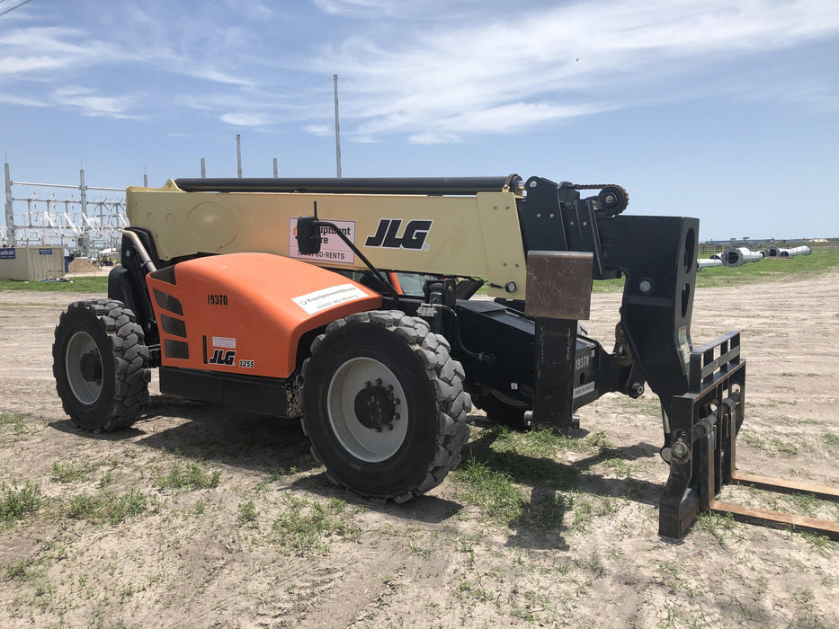 2019 JLG 1255
