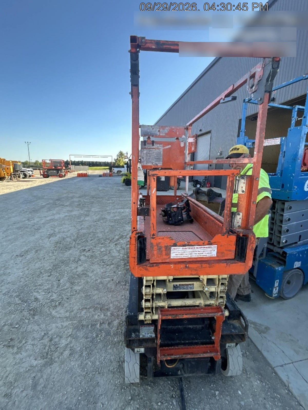 2022 JLG ES1932