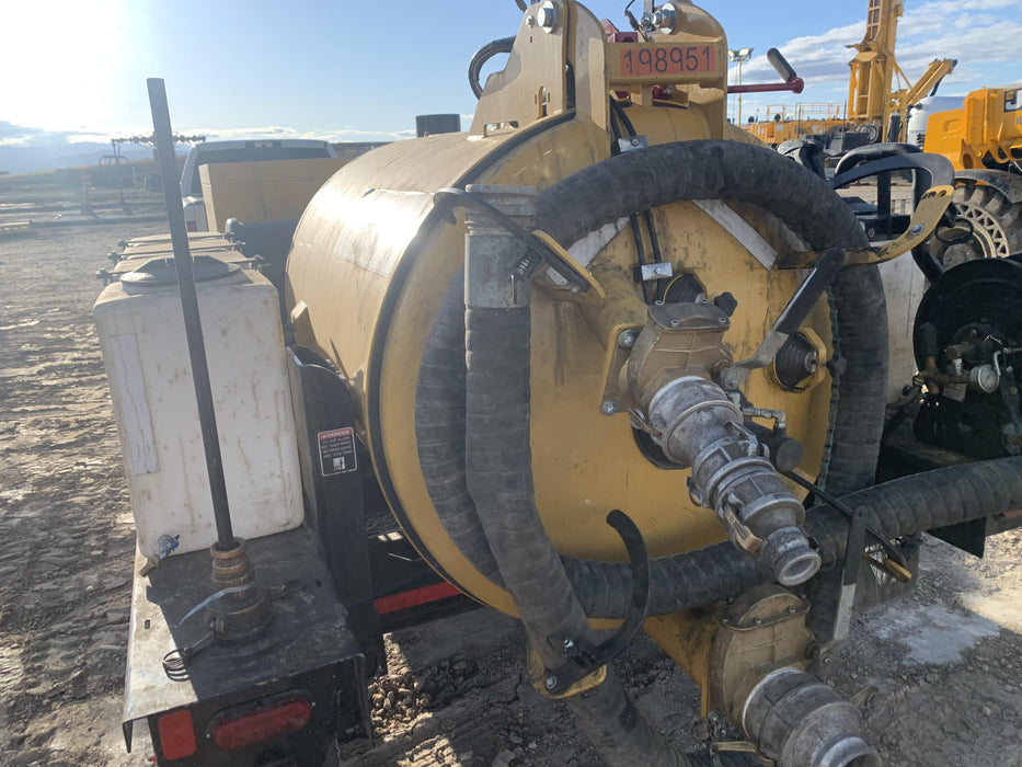 2022 VAC-TRON LP573XDT