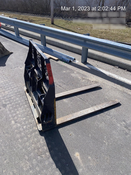 2021 PALADIN 48" Pallet Forks - Paladin