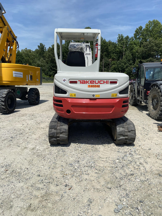 2021 TAKEUCHI TB250-2