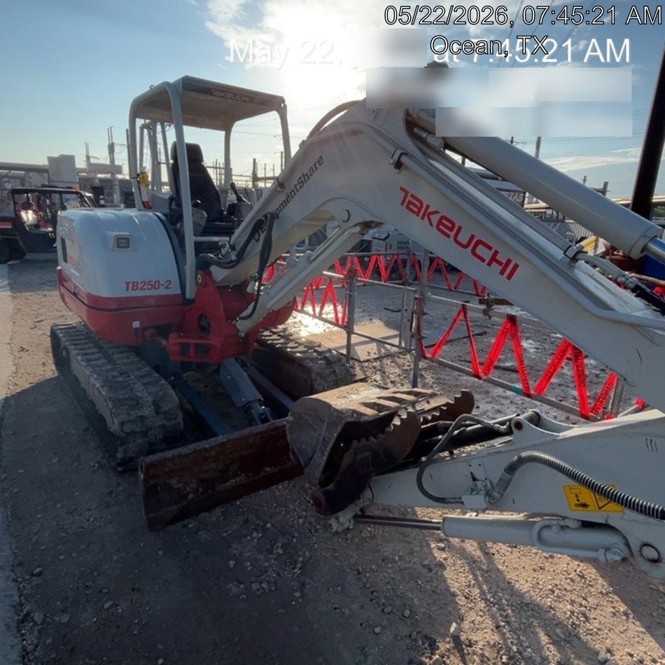 2025 TAKEUCHI TB250-2R