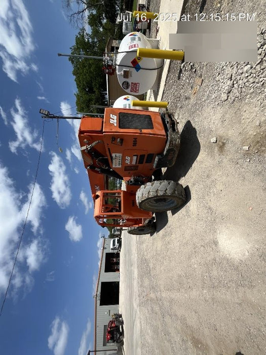 2018 Skytrak 8042 JLG Skytrak 8042, Solid Tires (shipping-Boss), Open ROPS, Beacon and Work Light Package
