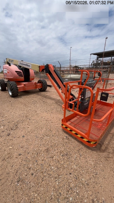 2019 JLG 600AJ