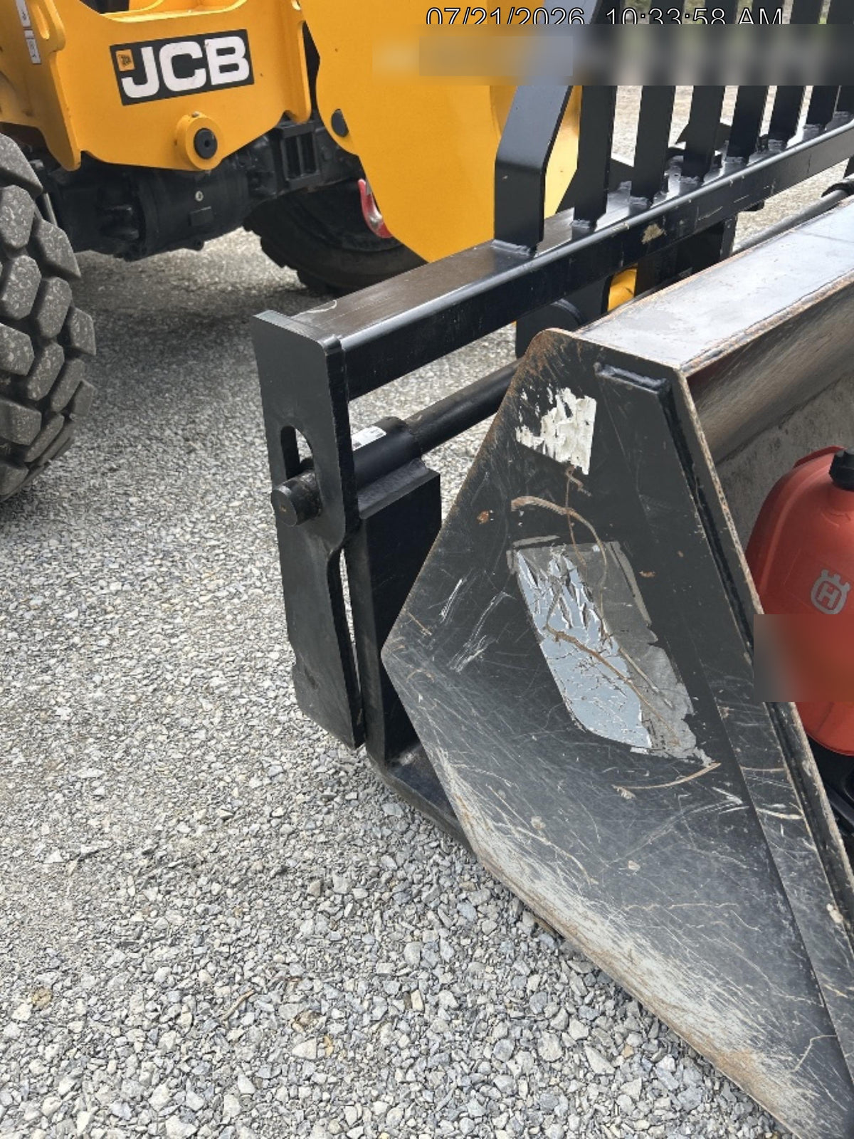 2023 JLG 1001100822