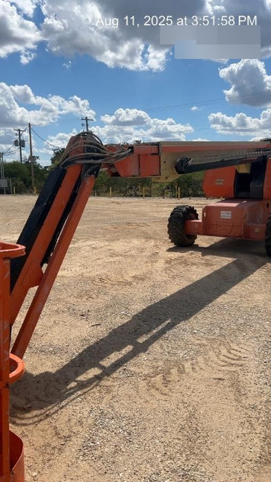 2016 JLG 660SJ