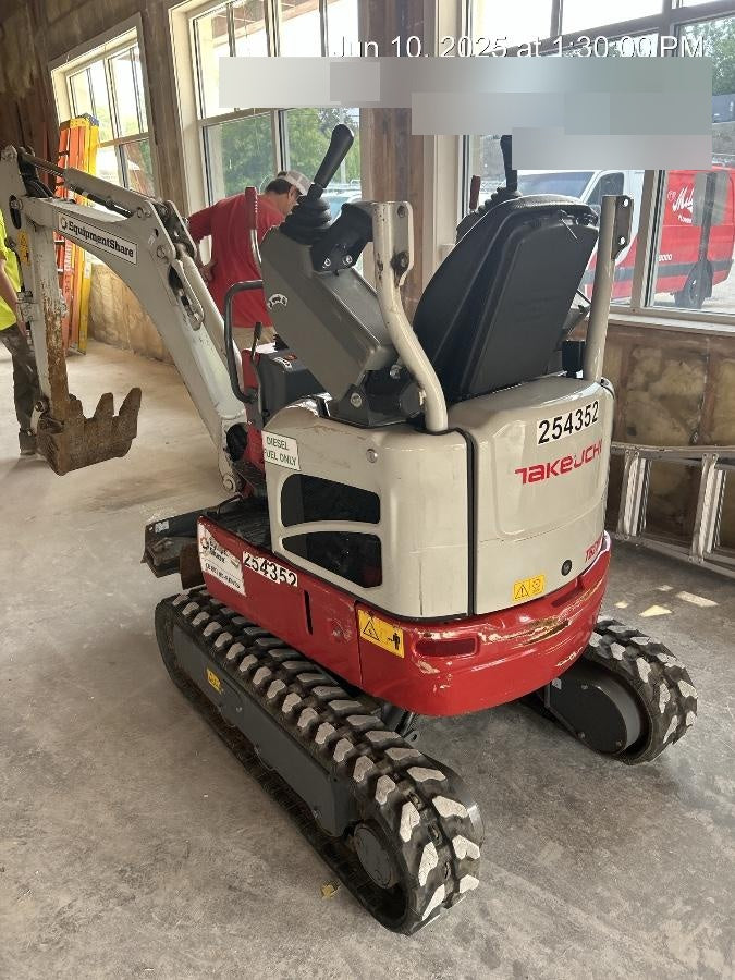 2022 TAKEUCHI TB210R