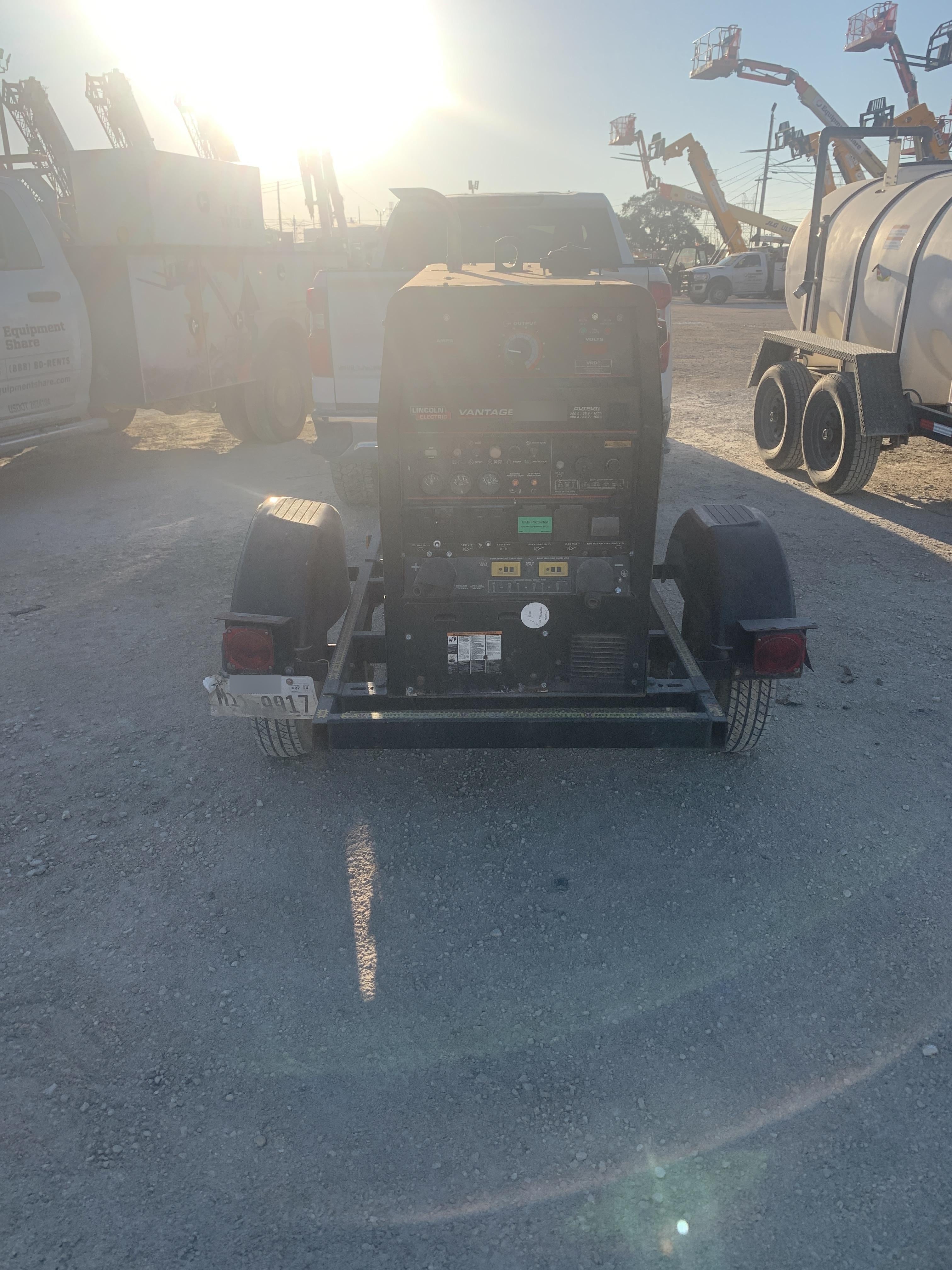 2021 Lincoln Electric Vantage 322 Vantage 322 Ready Pak 3 w/ Decals, ORANGE (includes trailer, cable rack, fender light kit) NO Telematics