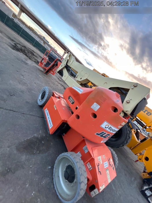 2019 JLG E400AJPN