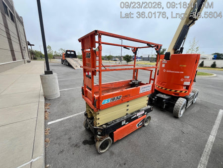 2022 JLG ES1932