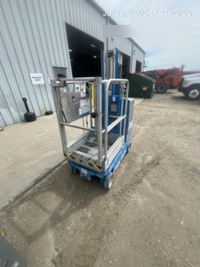 2021 GENIE GR-20