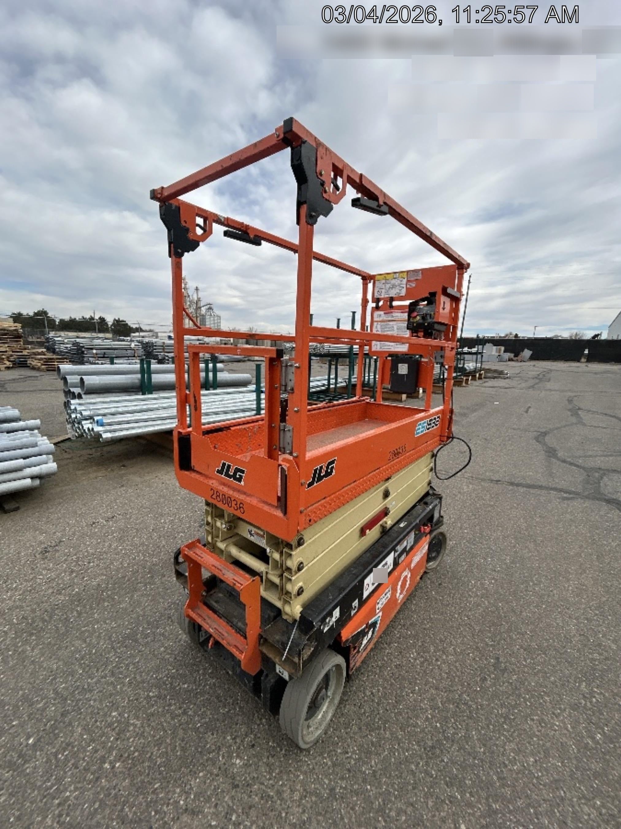 2022 JLG ES1932